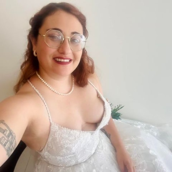 Meet your Posher, Jessica - Picture 1 of 1